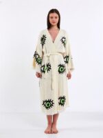 Großes grünes Auge Kimono