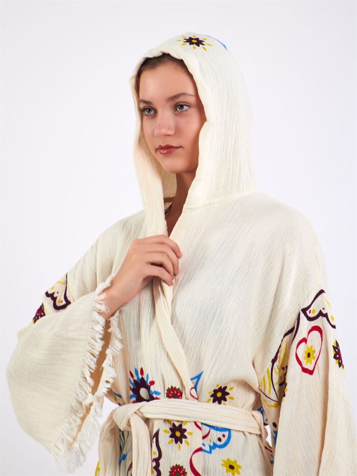 Butterfly Kapşonlu Kısa Kimono Butterfly Kapşonlu Kısa Kimono
