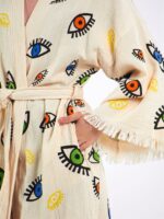 كيمونو العيون الصغيرة الملونة