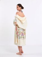 كيمونو بقلنسوة الأحلام