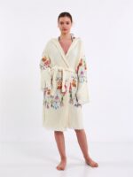 كيمونو بقلنسوة الأحلام