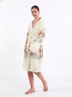 كيمونو بقلنسوة الأحلام