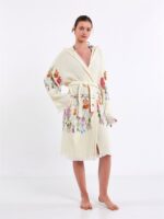 كيمونو بقلنسوة الأحلام