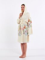 كيمونو بقلنسوة الأحلام