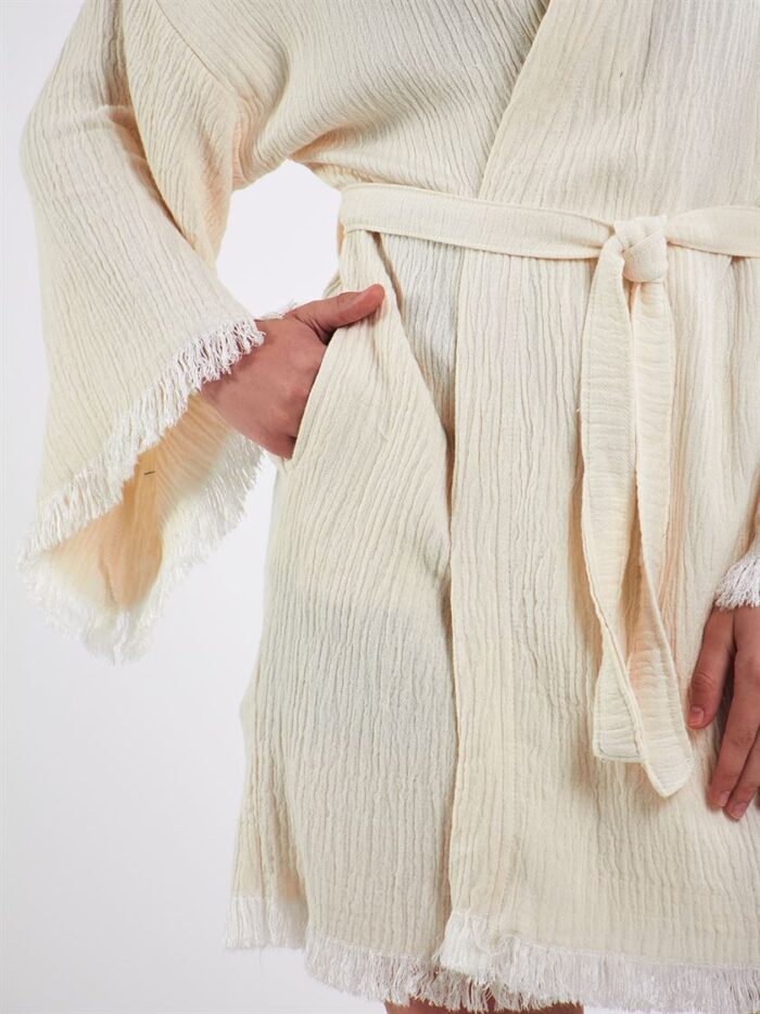 كيمونو عروس قصير أكرو كيمونو عروس قصير أكرو