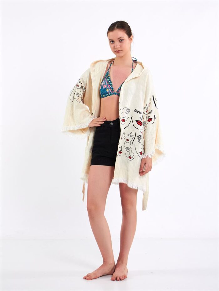 Face Art Kapşonlu Kısa Kimono Face Art Kapşonlu Kısa Kimono