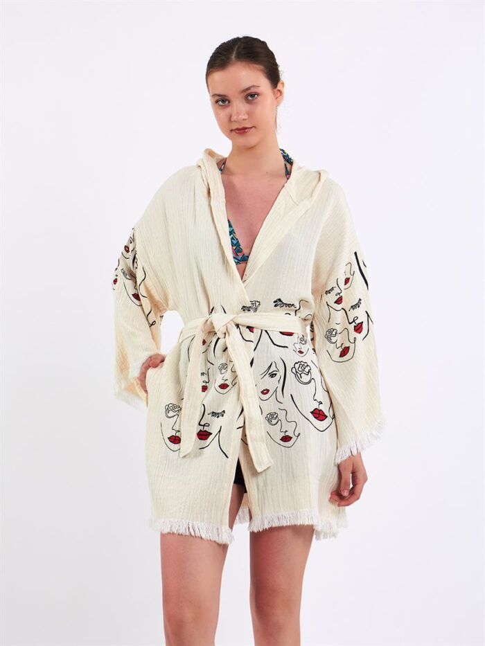 Face Art Kapşonlu Kısa Kimono Face Art Kapşonlu Kısa Kimono
