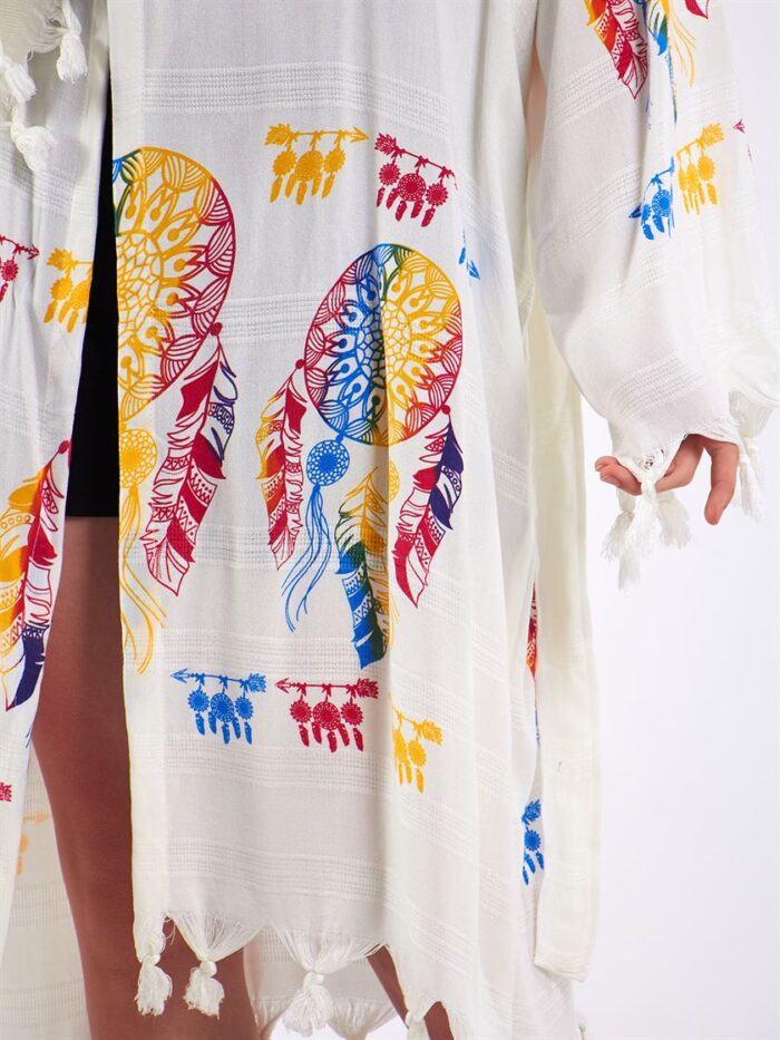 Federn Pareo mit Kapuze Federn Pareo mit Kapuze