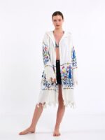 إزنيق صوفية بقبعة بقلنسوة