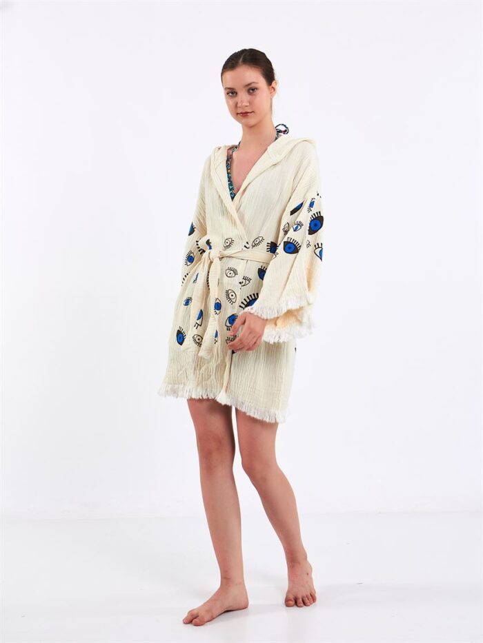 Little Blue Eyes Kurzer Kimono mit Kapuze Little Blue Eyes Kurzer Kimono mit Kapuze