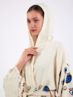 Little Blue Eyes Kurzer Kimono mit Kapuze
