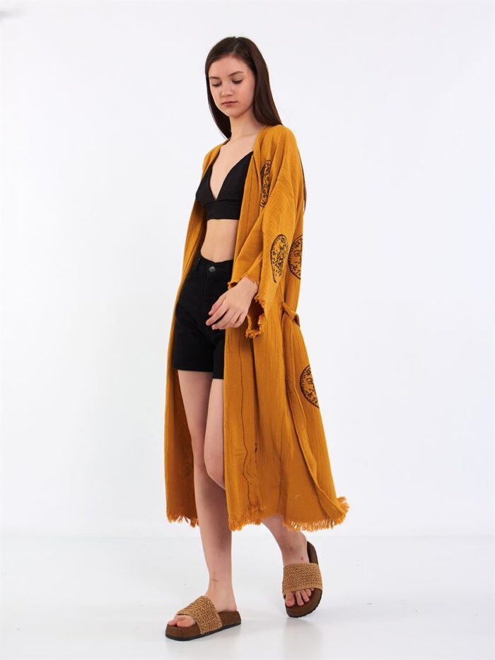 كيمونو كيمونو بحزام من الخردل القمري كيمونو كيمونو بحزام من الخردل القمري