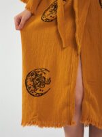 كيمونو كيمونو بحزام من الخردل القمري