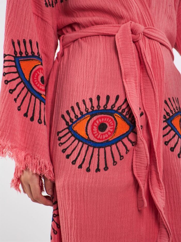 كيمونو بحزام برتقالي اللون وردي