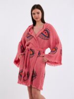 Orangefarbene Augen Korallen Kimono