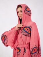 Orangefarbene Augen Korallen Kimono