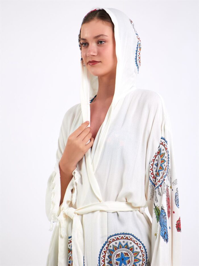 Tribal Kapşonlu Pareo Tribal Kapşonlu Pareo
