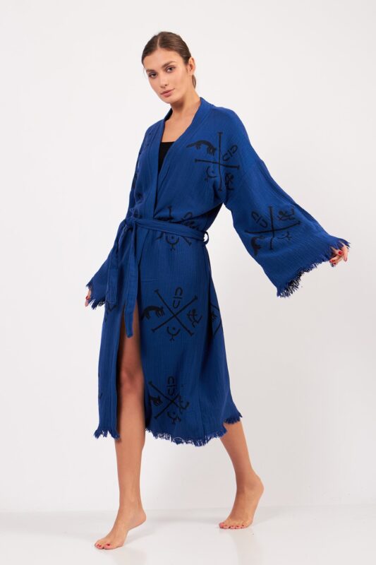 Kimono aus Musselin: ein trendiges Stück, das Komfort und Eleganz mit MeBee verbindet.