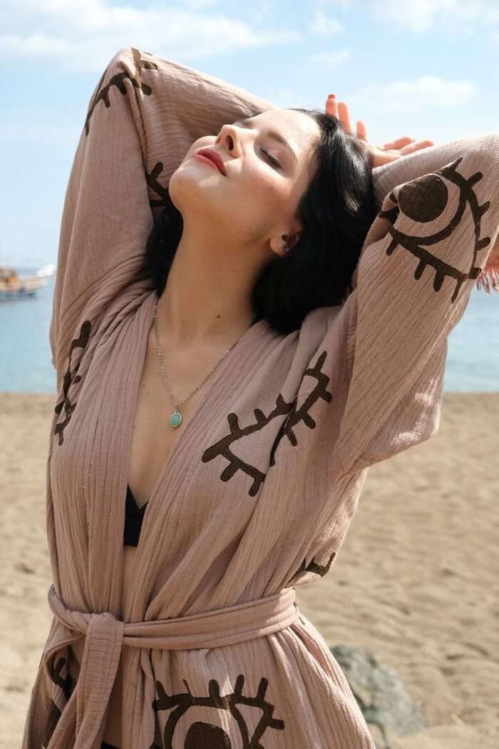 goz-desenli-tas-baskili-pamuklu-kimono-kahverengi Göz Desenli Taş Baskılı Pamuklu Kimono Kahverengi - الصورة 3