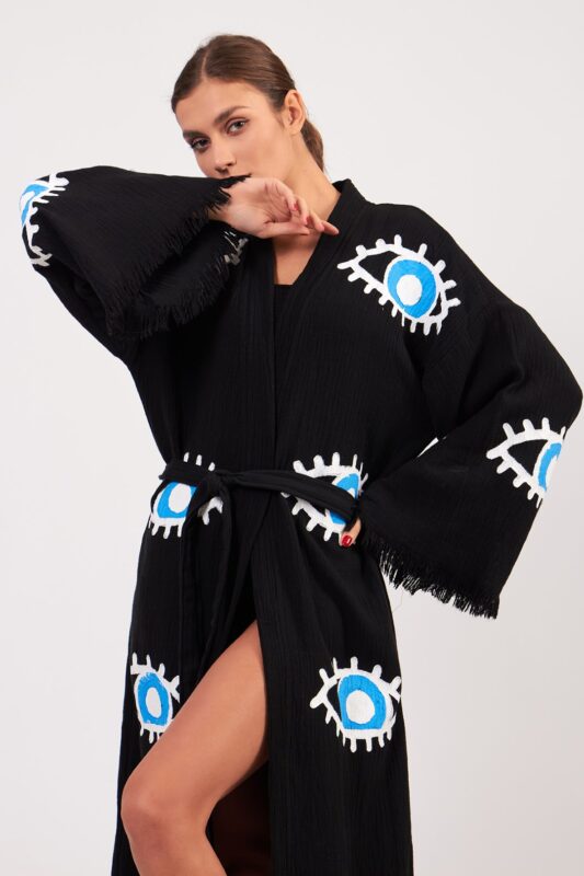 Kimono aus Musselin: ein trendiges Stück, das Komfort und Eleganz mit MeBee verbindet.