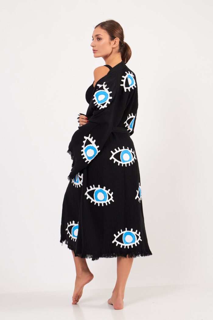 augengemusterter-rass-bedruckter-baumwoll-musselin-kimono-schwarz Göz Desenli Taş Baskılı Pamuklu Müslin Kimono Siyah – Bild 9