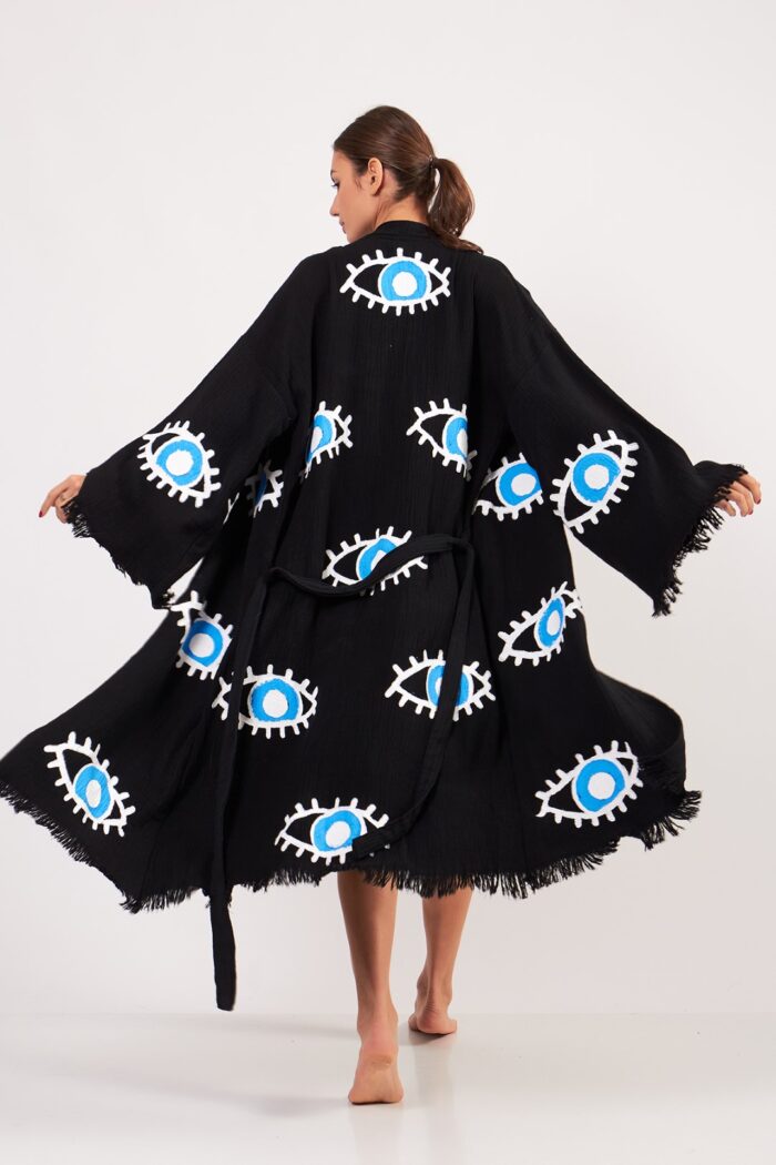augengemusterter-rass-bedruckter-baumwoll-musselin-kimono-schwarz Göz Desenli Taş Baskılı Pamuklu Müslin Kimono Siyah – Bild 10