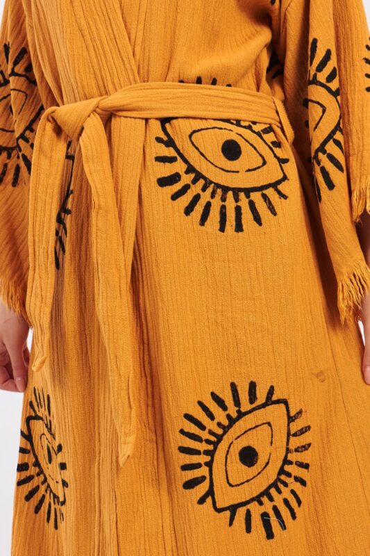 Kimono aus Musselin: ein trendiges Stück, das Komfort und Eleganz mit MeBee verbindet.