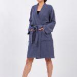 Indigoblauer Bademantel aus Baumwoll-Musselin