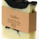 Natürliche Aktivkohleseife