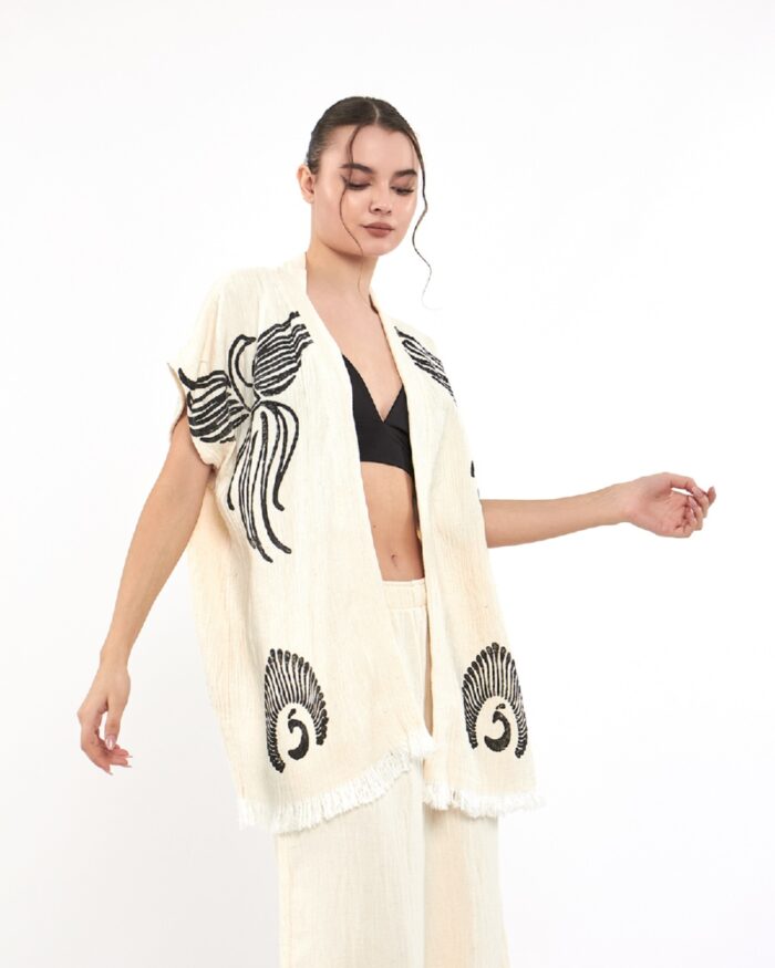 سترة موسلين مع بنطلون أنكا سترة موسلين مع بنطلون أنكا