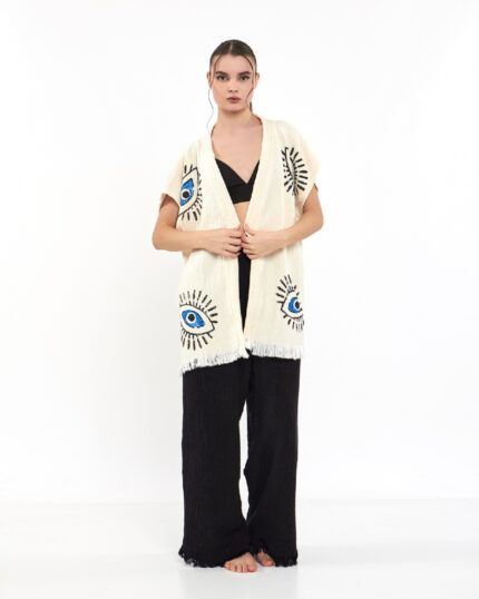 Blaues Auge Schwarze Hose Musselinweste