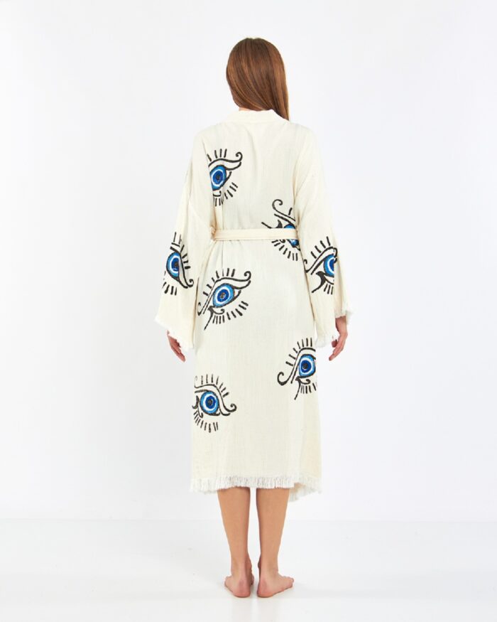 كيمونو أزرق حنين العين الأزرق