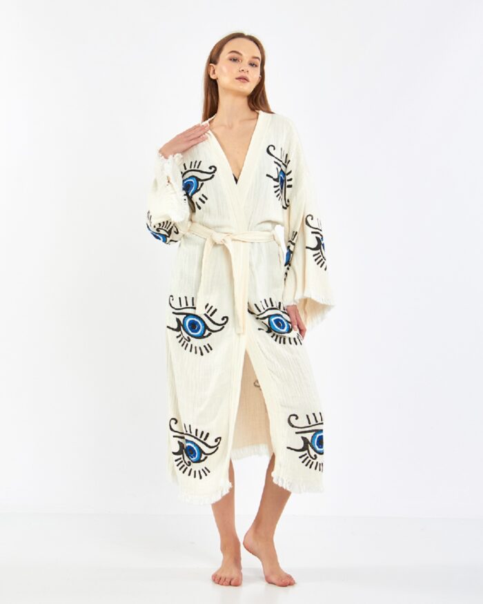 كيمونو أزرق حنين العين الأزرق