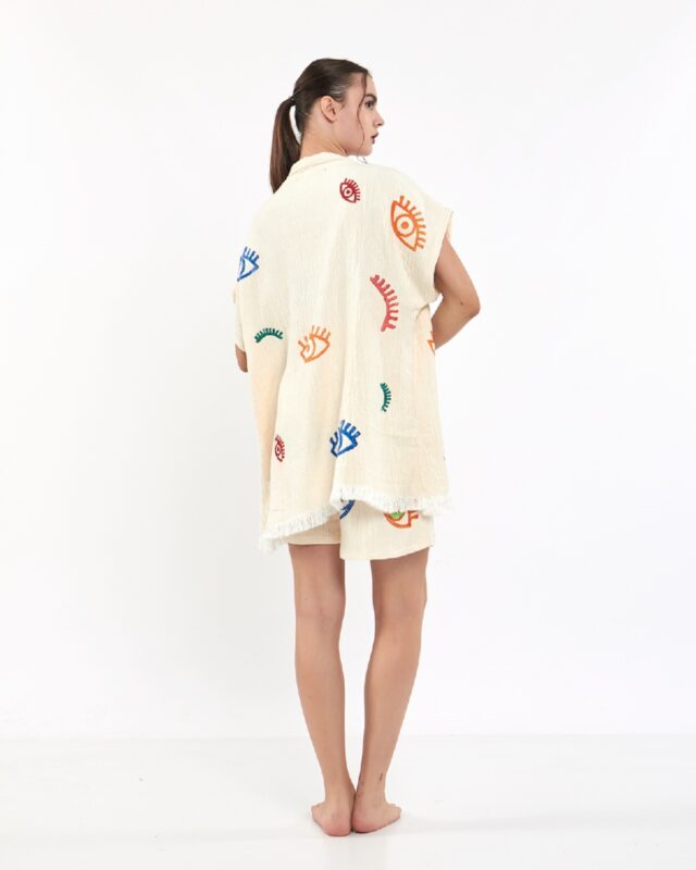 Muslin Kimono: a trendy piece that combines comfort and elegance with MeBee. 4 Colourful Little Eyes Kimono with Shorts