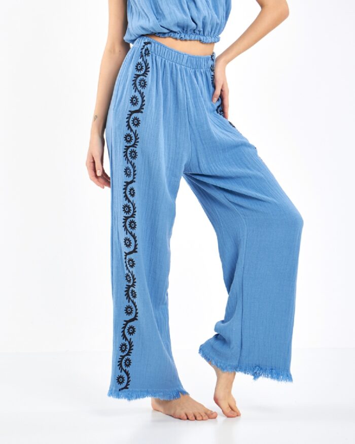 Blauer Anzug mit Crop-Hose Blauer Anzug mit Crop-Hose