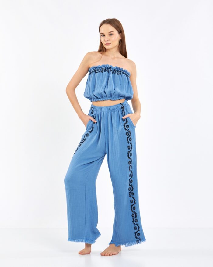 Blauer Anzug mit Crop-Hose Blauer Anzug mit Crop-Hose