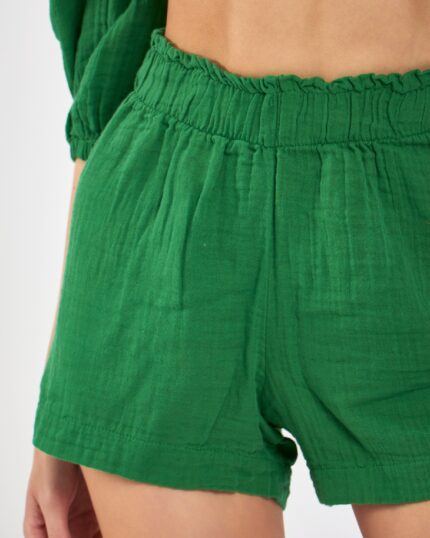 طقم شورت قصير قصير أخضر زمردي