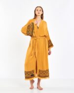 Indisch gemusterter senfgelber Kimono