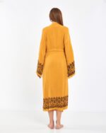 Indisch gemusterter senfgelber Kimono