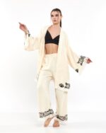 Lotus Eye Ecru Hosen-Kimono-Set