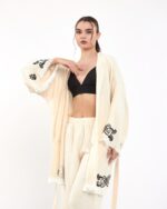 Lotus Eye Ecru Hosen-Kimono-Set