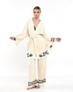 Lotus Eye Ecru Hosen-Kimono-Set