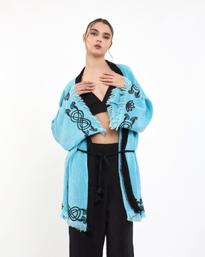 طقم كيمونو أزرق اللون أزرق عين لوتس أسود