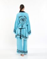 Lotusauge Blauer Anzug