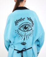 Lotusauge Blauer Anzug