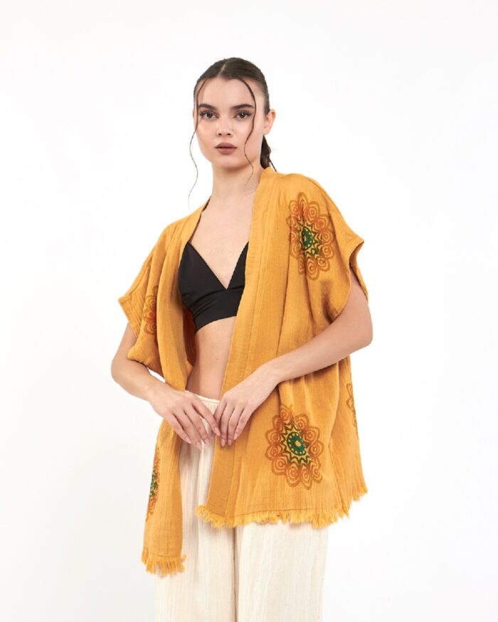 Mandala Pantolonlu Sarı Müslin Yelek Mandala Pantolonlu Sarı Müslin Yelek