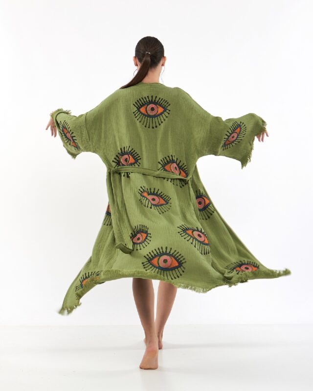 Orange Auge Grüner Kimono