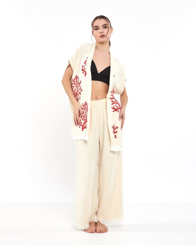 سترة موسلين من الشجر الأحمر مع بنطلون