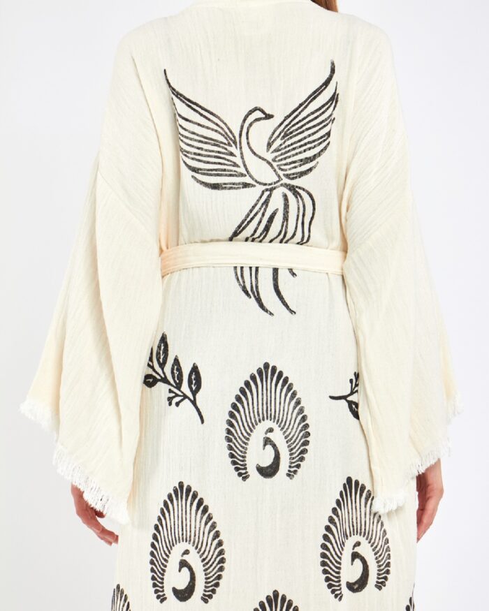 كيمونو الطاووس كيمونو الطاووس