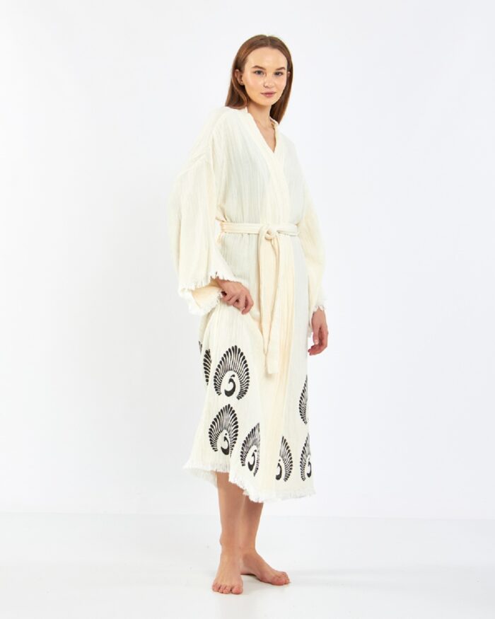 كيمونو الطاووس كيمونو الطاووس